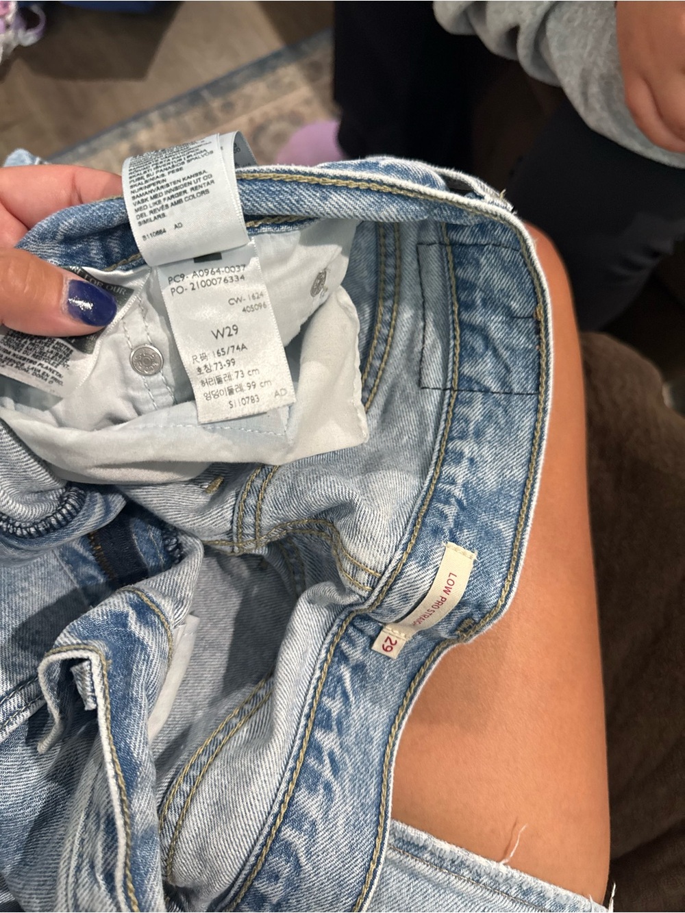 Levi's Light Blue Straight Women’s Jeans - Picture 2 of 2